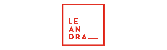 Productora audiovisual Colirio Films logo de Leandra en rojo número 2. Hacemos Vídeos, fotografías, animación.
