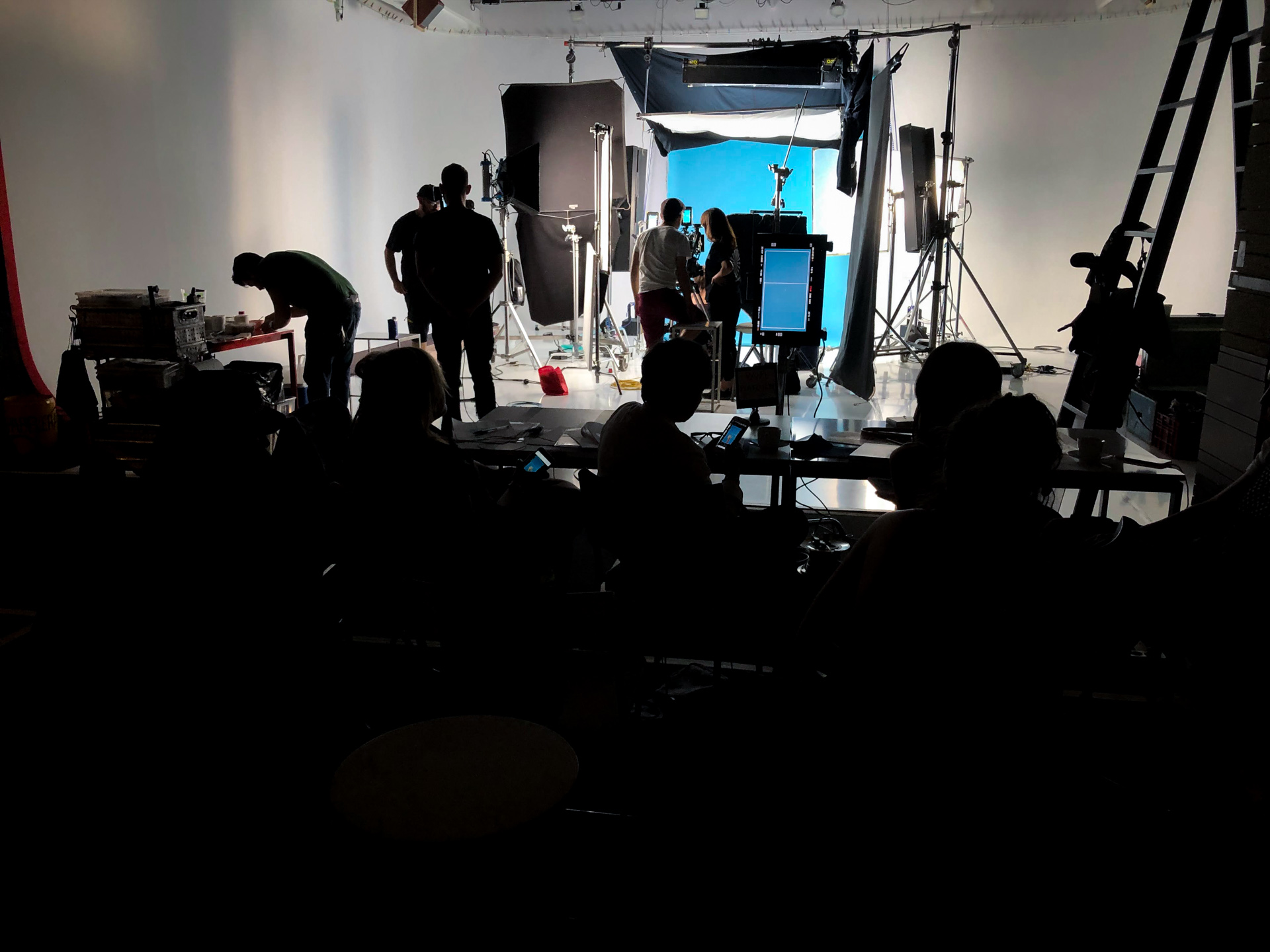 Imagen detrás de escena del estudio donde se realizaron los vídeos publicitarios para Supermercados DIA.